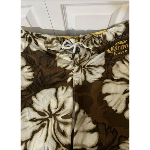 Corona Extra Bottle Label Men's‎ Sz 34 Board Shorts pockets Multicolored - Picture 3 of 7